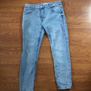 Light wash skinny jeans from bershka. Very good condition